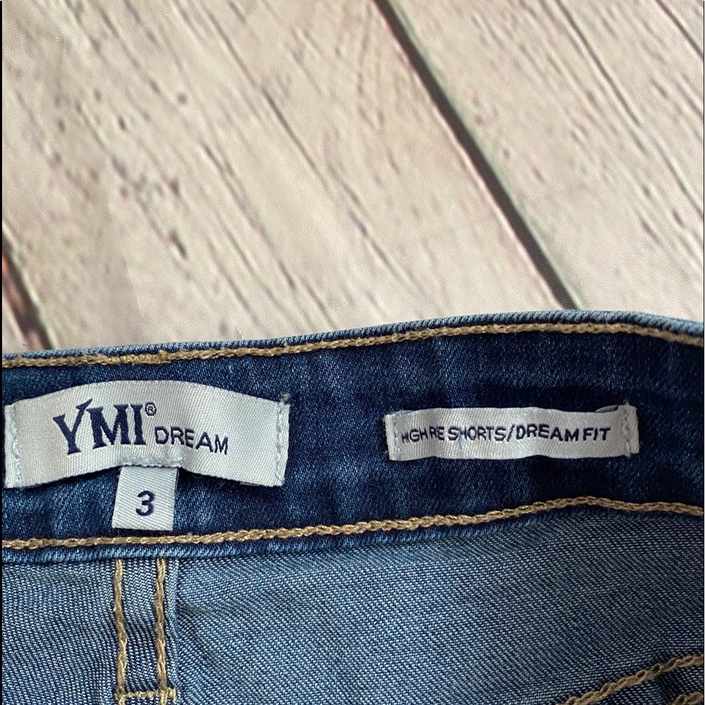 High Rise Jean Short Cutoff - Picture 4 of 4